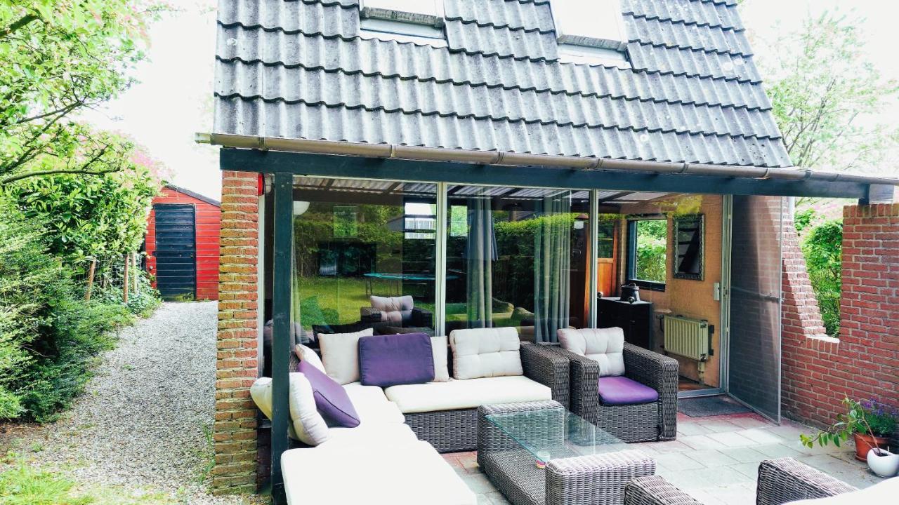 Oude-Tonge Holiday House Near Fishing Waters Exterior foto