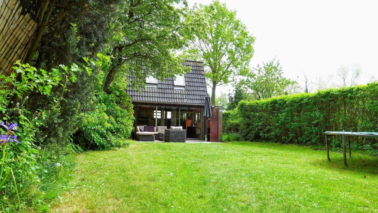 Oude-Tonge Holiday House Near Fishing Waters Exterior foto